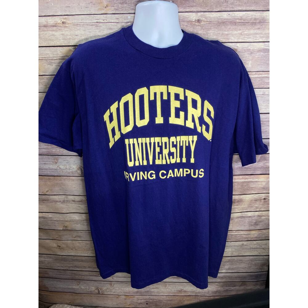 Vintage Hooters University T-Shirt Size XL Blue Single Stitch Irving Campus